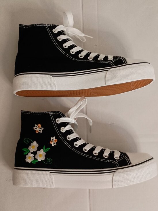 Black Embroidered Floral High Top Sneakers Women’s Size 8 NWOT - Picture 4 of 13